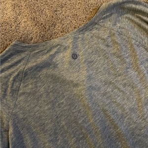 long sleeve lululemon shirt